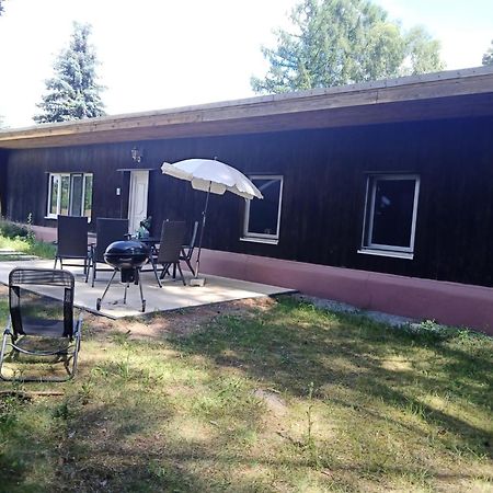 Bungalow Im Gruenen Am Waschsee Mechow  Dış mekan fotoğraf